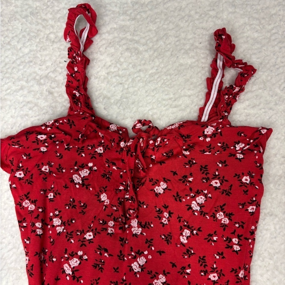 PrettyLittleThing Women Red Floral Frill Details Mini Dress - Picture 4 of 11